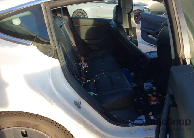 5YJ3E1EB9KF448160: 43656444