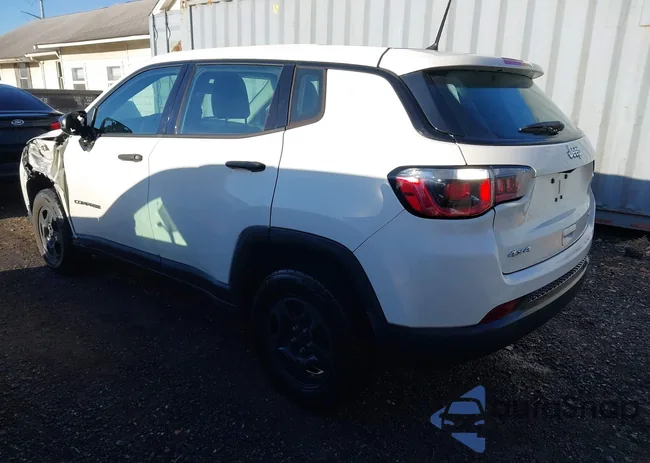 3C4NJDABXJT401893: 43656681