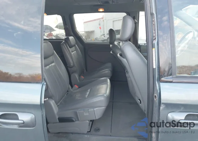 2D4GP44L95R299610: 43657743