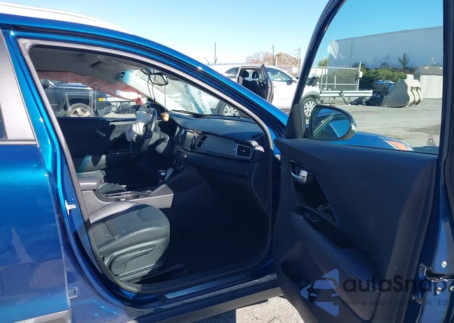 KNDCE3LC3J5153868: 43658389