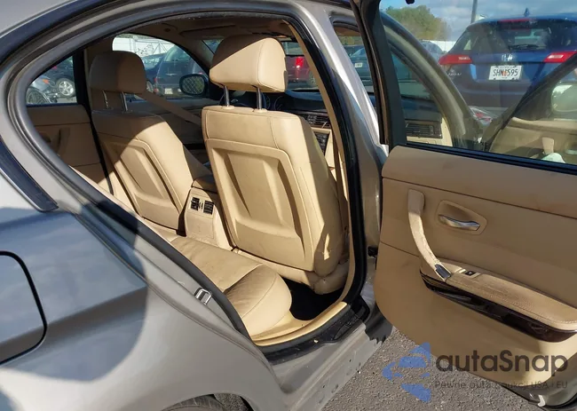 WBAPH7G55ANM53999: 43658391