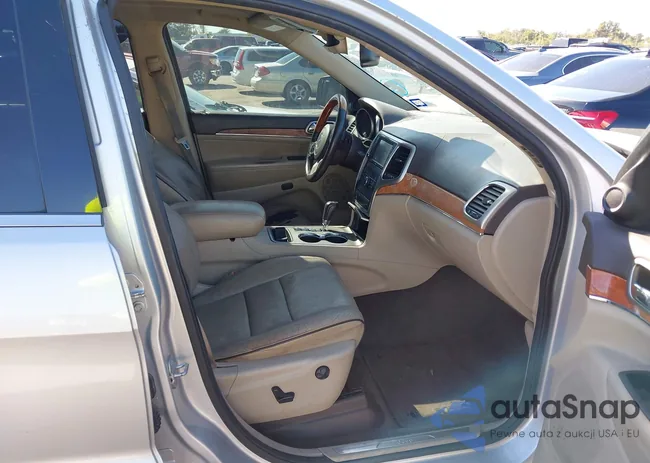 1C4RJECG6DC610676: 43658405