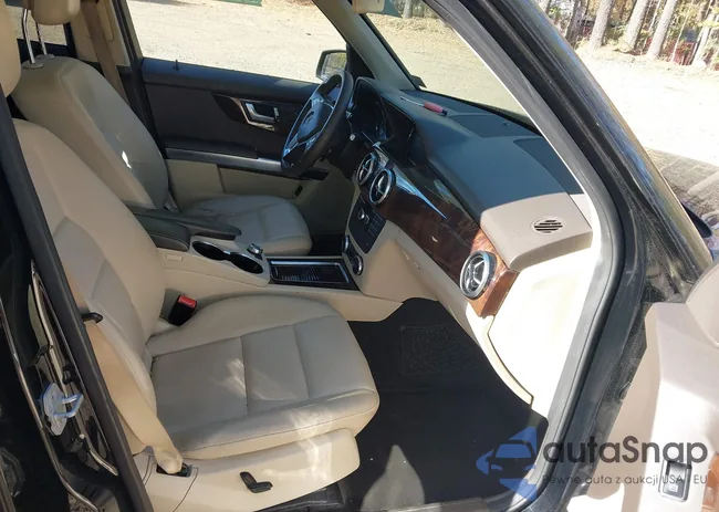 WDCGG8JB5DG076975: 43658552