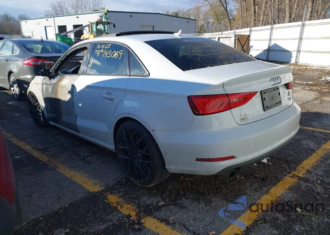 WAUBFGFFXF1002768: 43658769