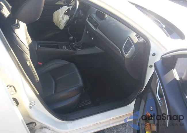 3MZBN1L36JM267841: 43659284