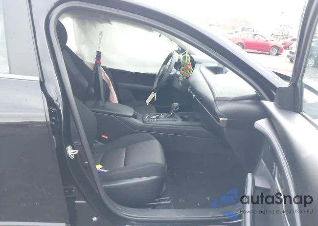 3MVDMBAM8PM519323: 43659390