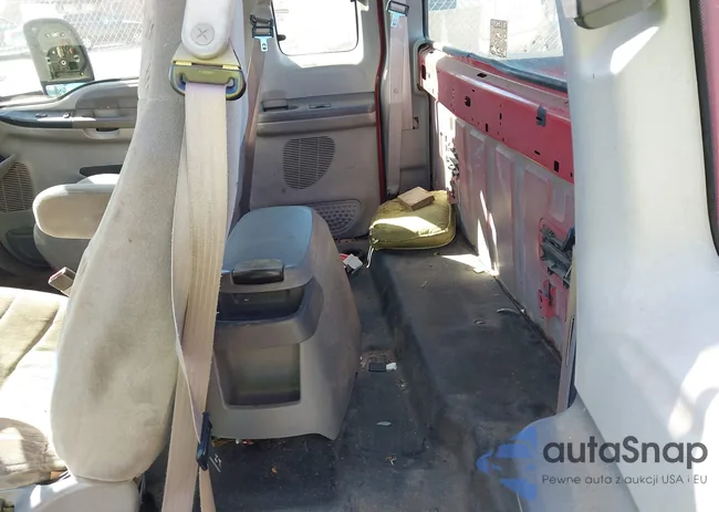 1FTNX21F6YEC04302: 43659396