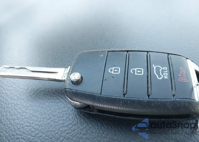 KNDMB5C10F6041599: 43659582