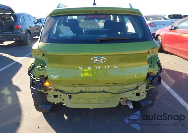 KMHRC8A36RU332807: 43659640