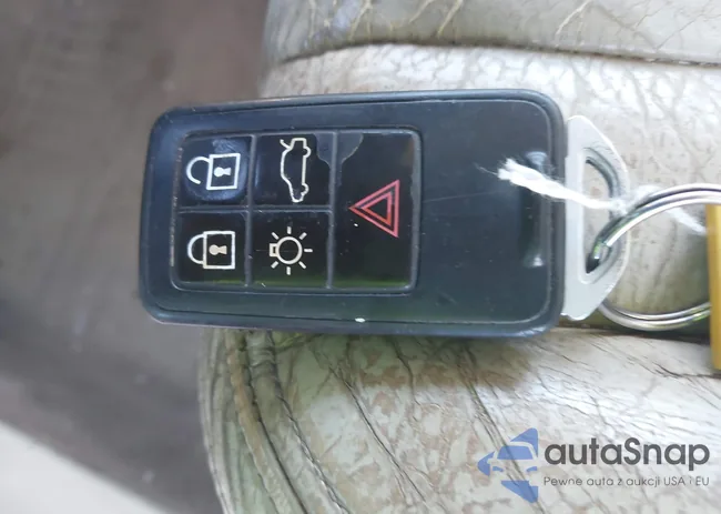 YV1622FS5C2146079: 43659655