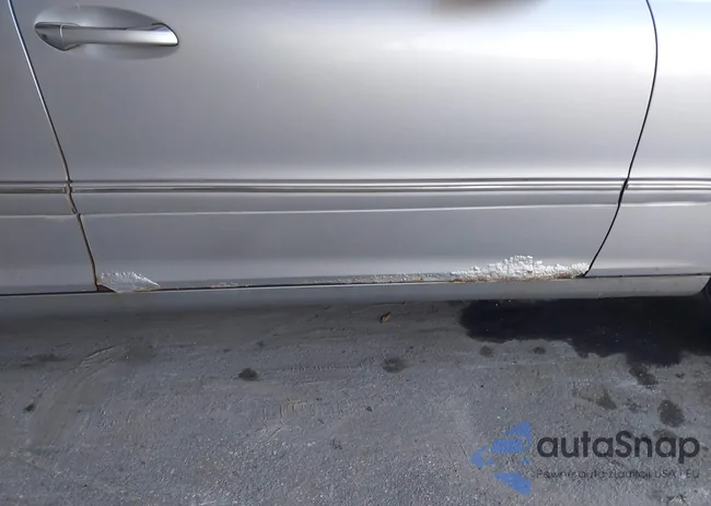 WDBRF64J03F333035: 43659660