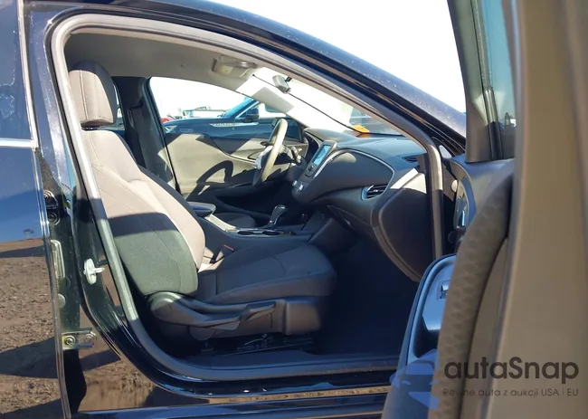 1G1ZB5ST8JF211024: 43660370