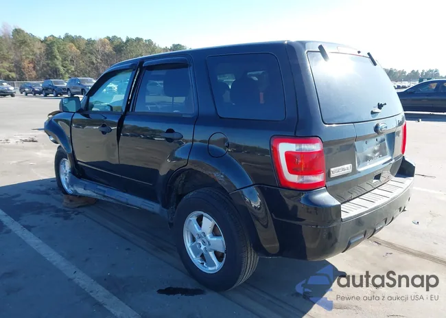 1FMCU9C77CKC70586: 43660464