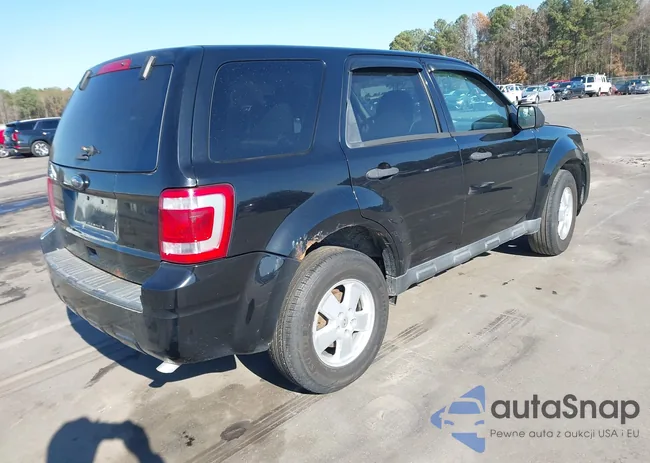 1FMCU9C77CKC70586: 43660464