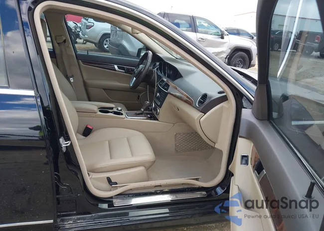 WDDGF4HBXCA636231: 43661212