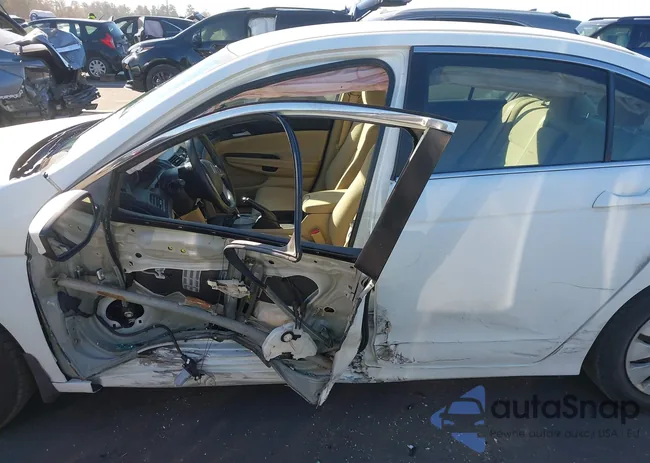 1HGCP2F31CA211097: 43661236