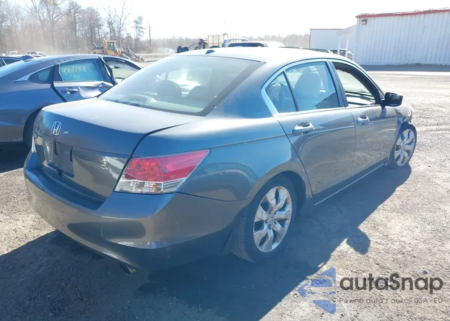 1HGCP2F88AA008197: 43661303