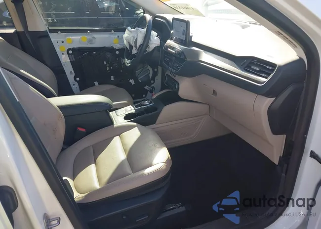 1FMCU9J90MUA30628: 43661335