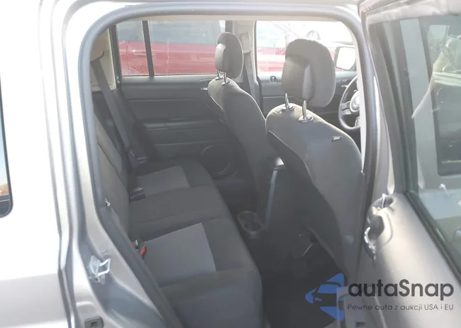 1C4NJRBB1GD646513: 43661475