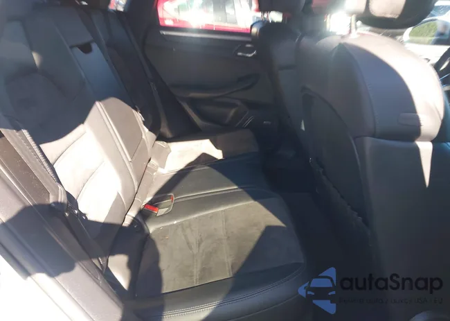 WP1AG2A50HLB55341: 43661518