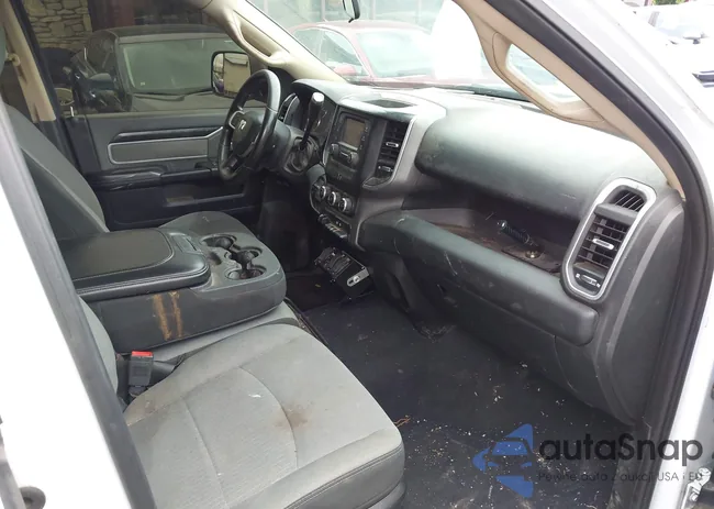 3C6UR5DL0KG534453: 43661558