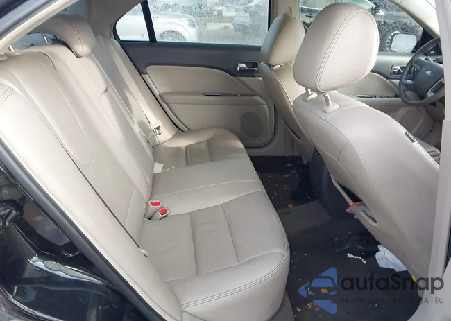 3FAHP0JA4BR143385: 43661727