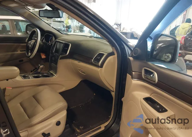 1C4RJFBG2GC392232: 43660801