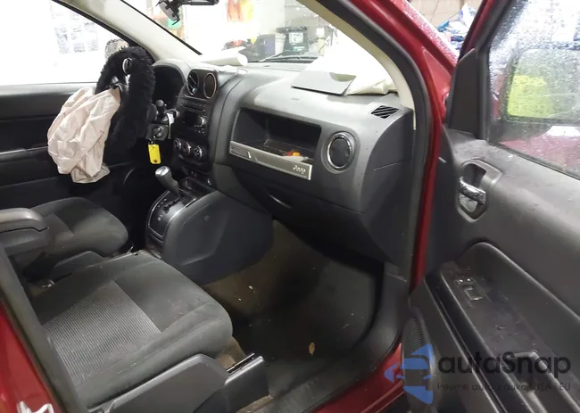 1C4NJDBB5HD143216: 43660950