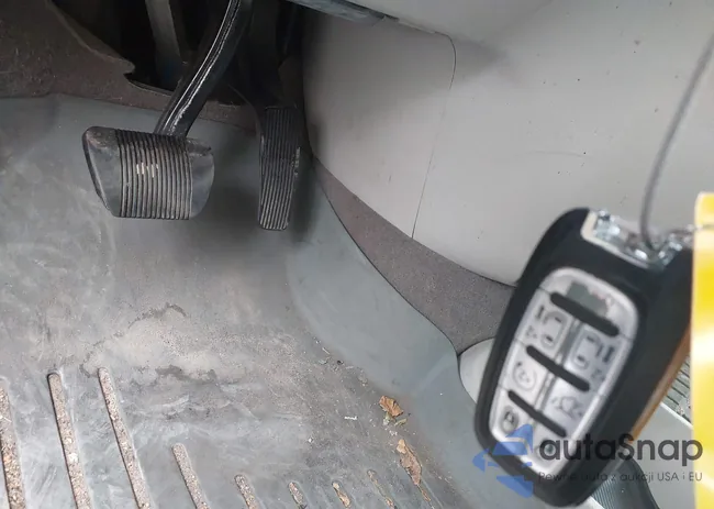 2C4RC1BG0HR504032: 43662334