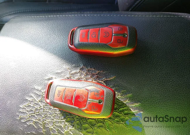 1FM5K7D82GGC99030: 43662571