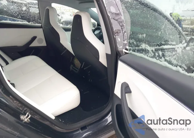 5YJ3E1ET0RF835537: 43662908