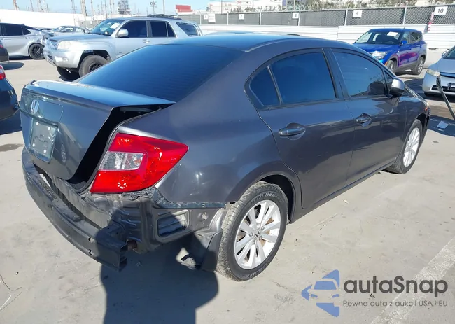 2HGFB2F8XCH309635: 43664582