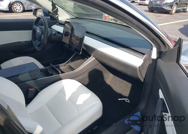 5YJ3E1EA8LF634555: 43664670