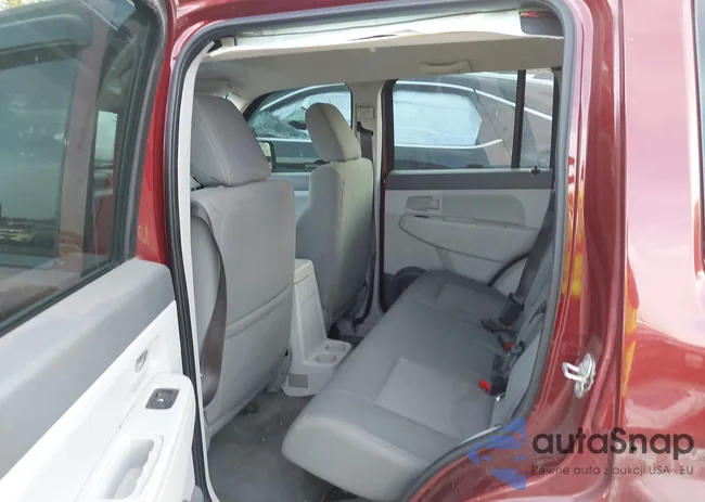 1J8GN28K38W233695: 43665338