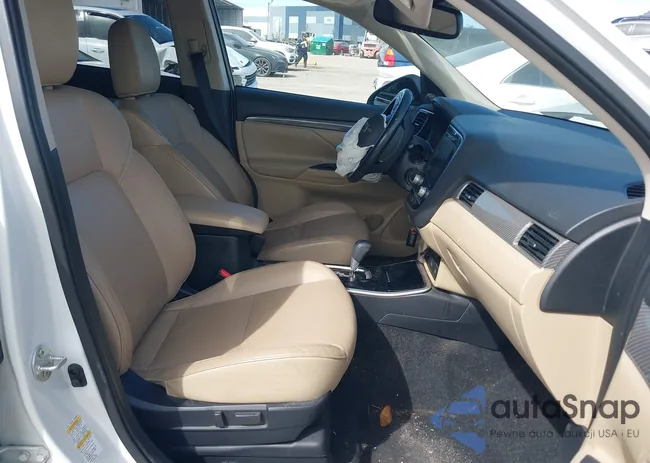 JA4AD3A35LZ019964: 43665768