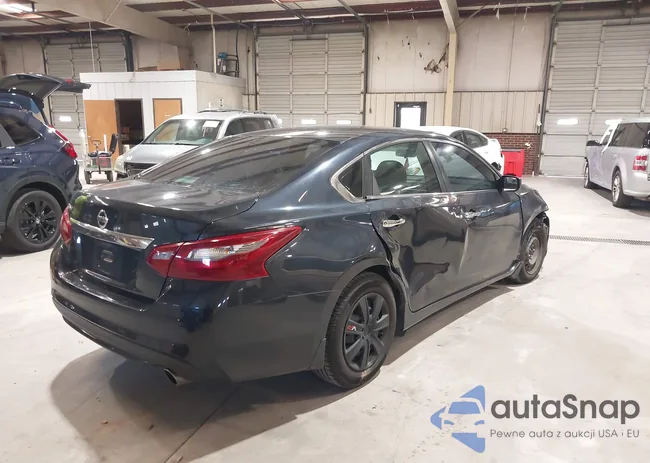 1N4AL3APXJC243023: 43666197