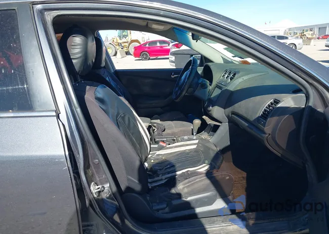 1N4AL2AP0BN417035: 43666730