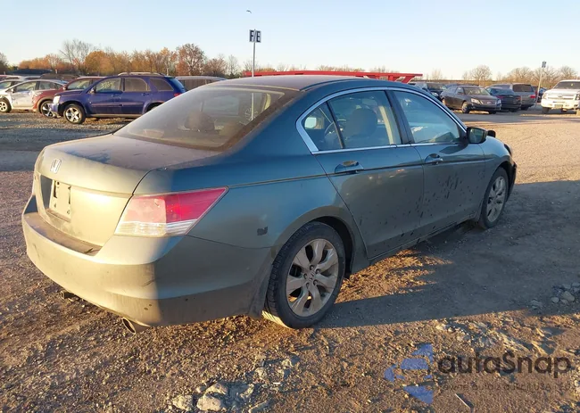 1HGCP2F73AA100065: 43665800