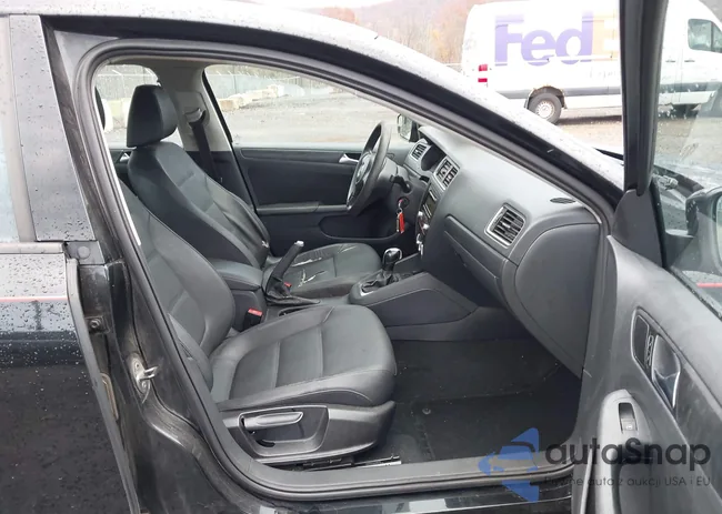 3VWDZ7AJ9BM328490: 43665887