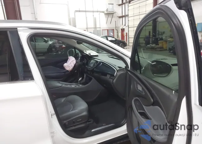 LRBFX2SA2LD104346: 43667471