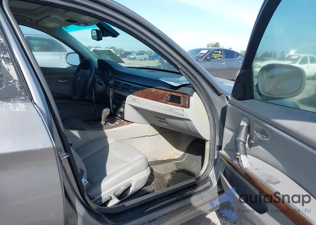 WBAPH7C56BE675958: 43667715