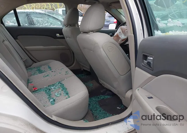 3FAHP0GA1AR118174: 43666816