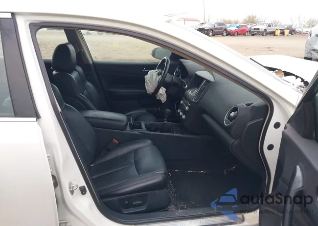 1N4AA5AP3DC844831: 43666820