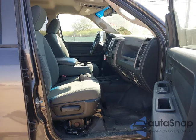 3C6UR5HJ4FG503981: 43666963