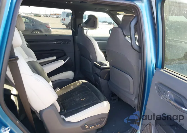 KNDAEFS52R6045159: 43667092