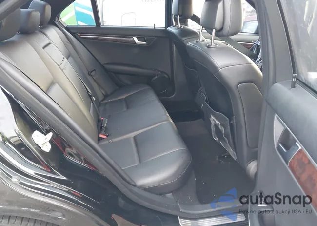 WDDGF4HB8DR293955: 43668270