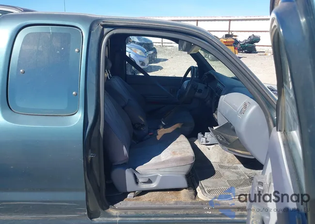 4TAVL52N6WZ137155: 43668557