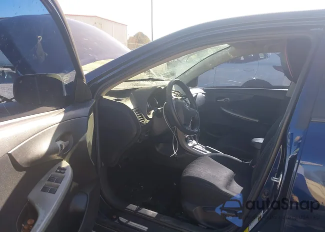 2T1BU4EE8DC127647: 43667916