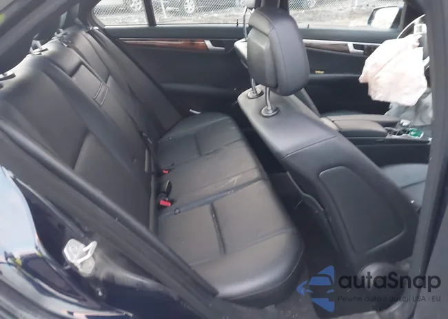 WDDGF8AB4DA798231: 43668045