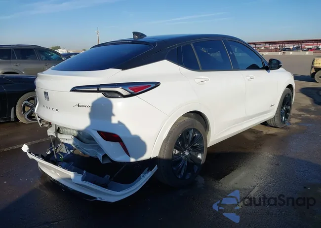 KL47LCE23RB109825: 43668096